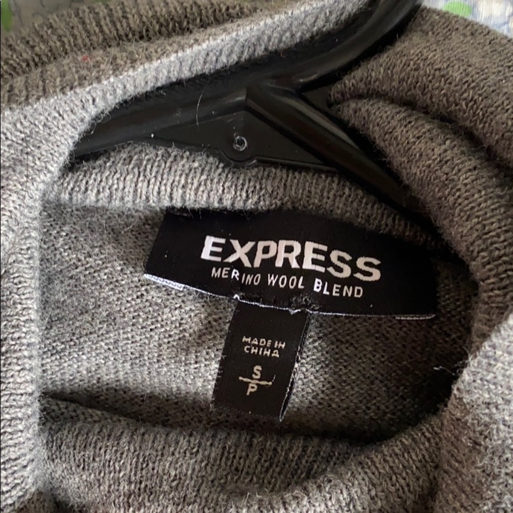 Sweater - Picture 2 of 4